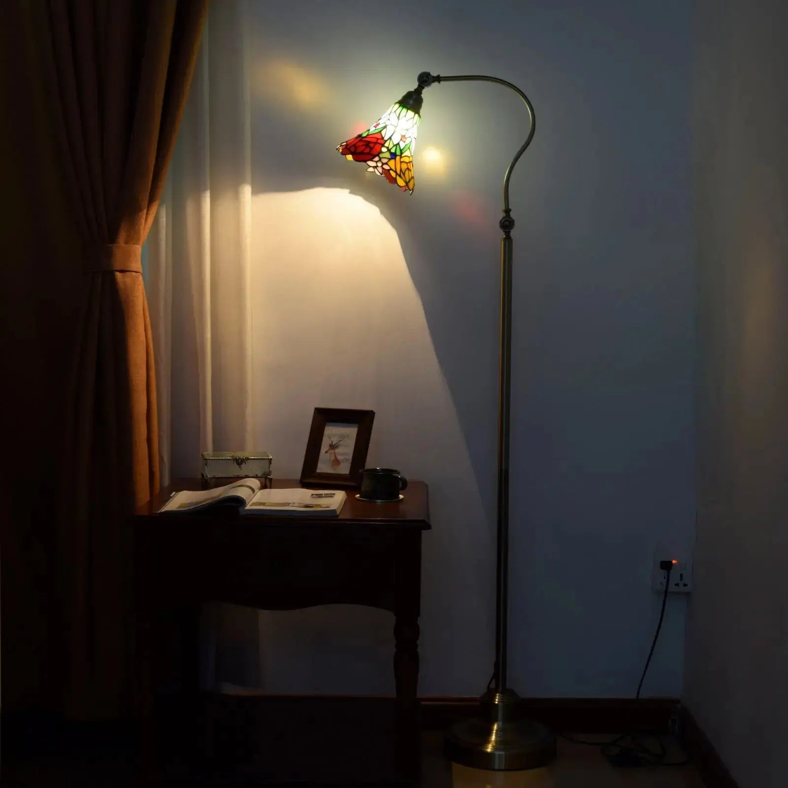 20cm Tiffany Standard Light Pastoral Rose Flower Lampshade Vintage Colored Glass Floor Lamp Classical Tiffany Lamp