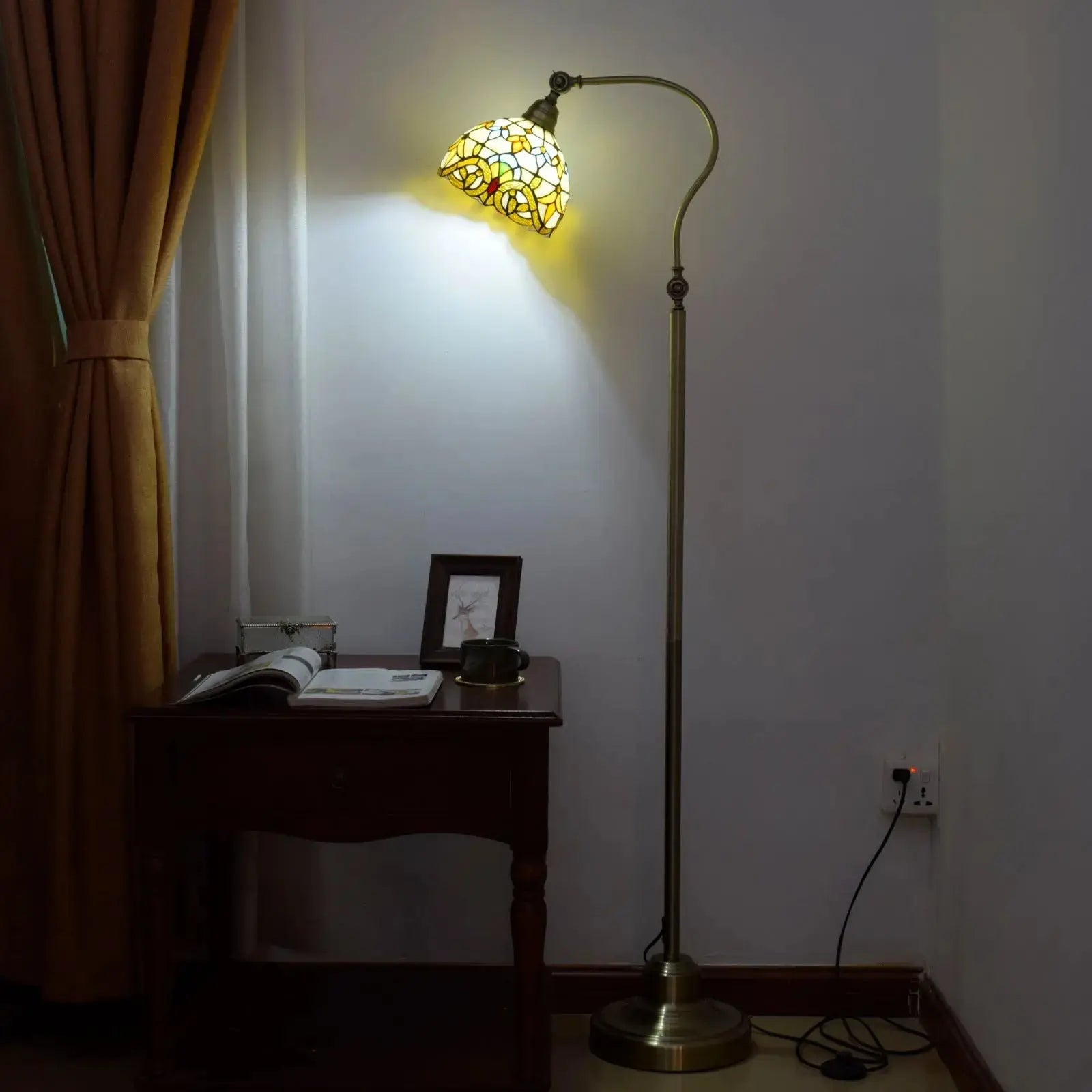 20cm Stained Glass Baroque Lampshade Vintage Floor Lamp with Tiffany Shade Classical Tiffany Lamp