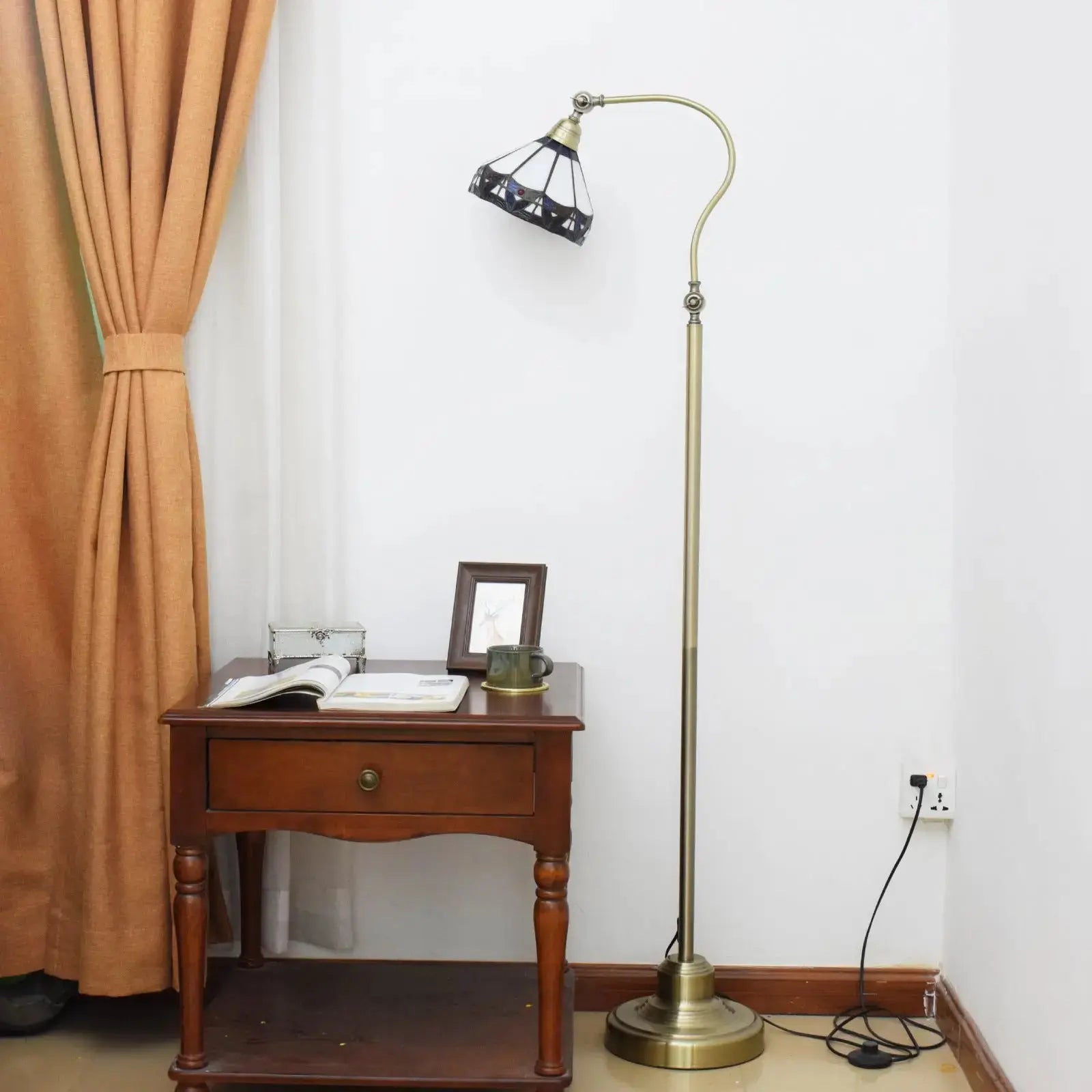 20cm Vintage Stained Glass Lampshade Standing Light White Tiffany Floor Lamp Classical Tiffany Lamp