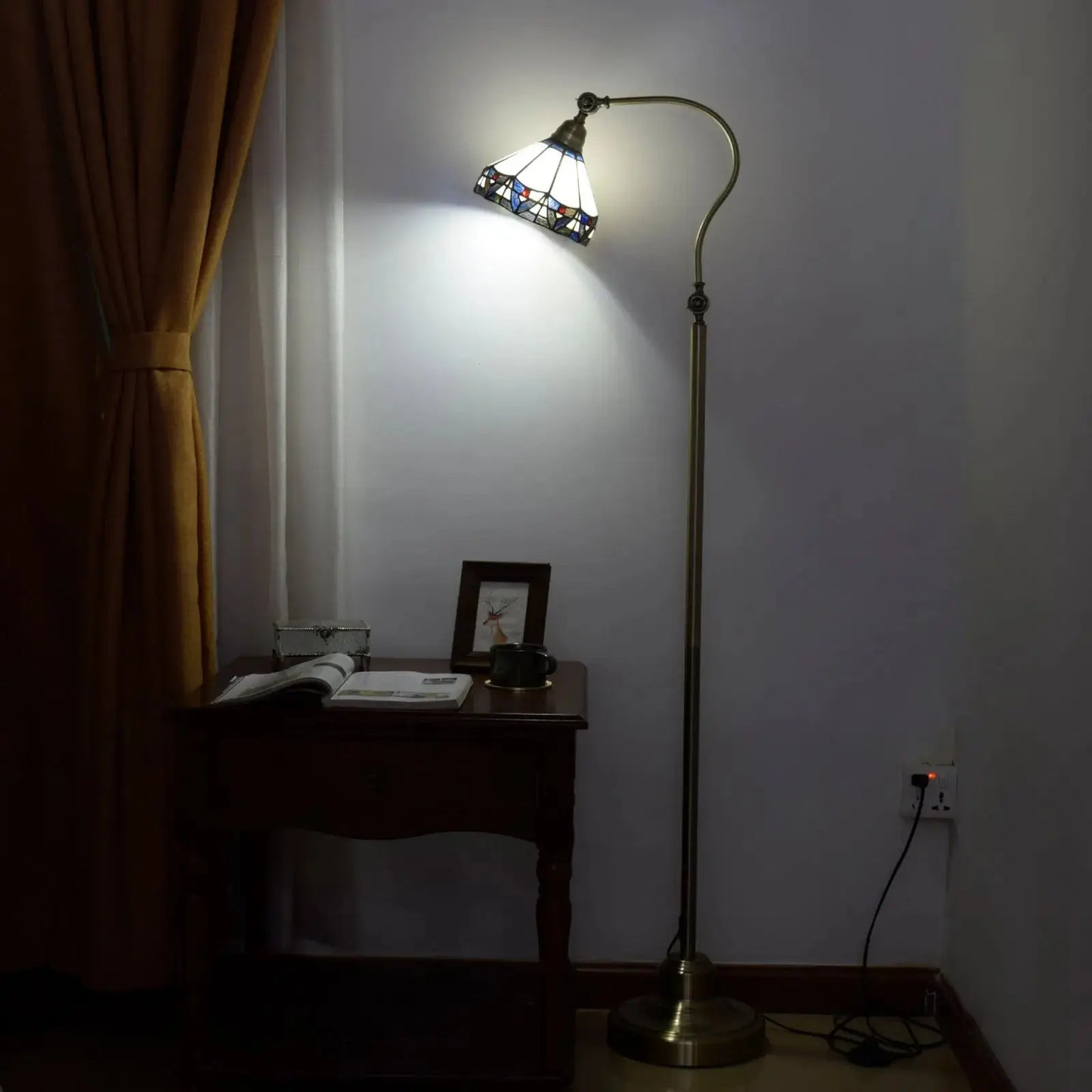 20cm Vintage Stained Glass Lampshade Standing Light White Tiffany Floor Lamp Classical Tiffany Lamp