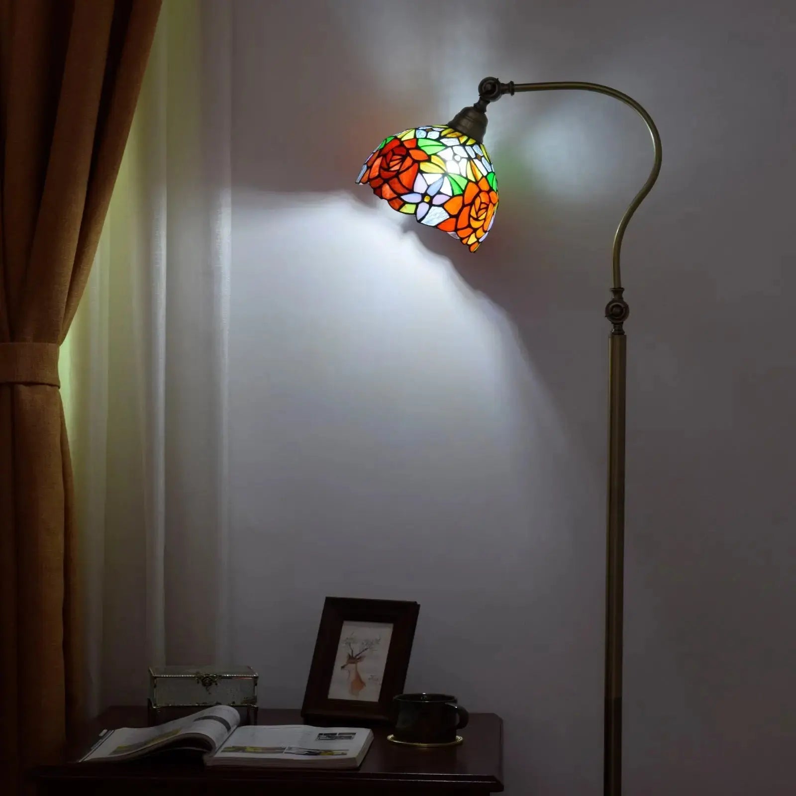 20cm Vintage Stained Glass Pastoral Gorgeous Roses Lampshade Red Tiffany Floor Lamp Classical Tiffany Lamp