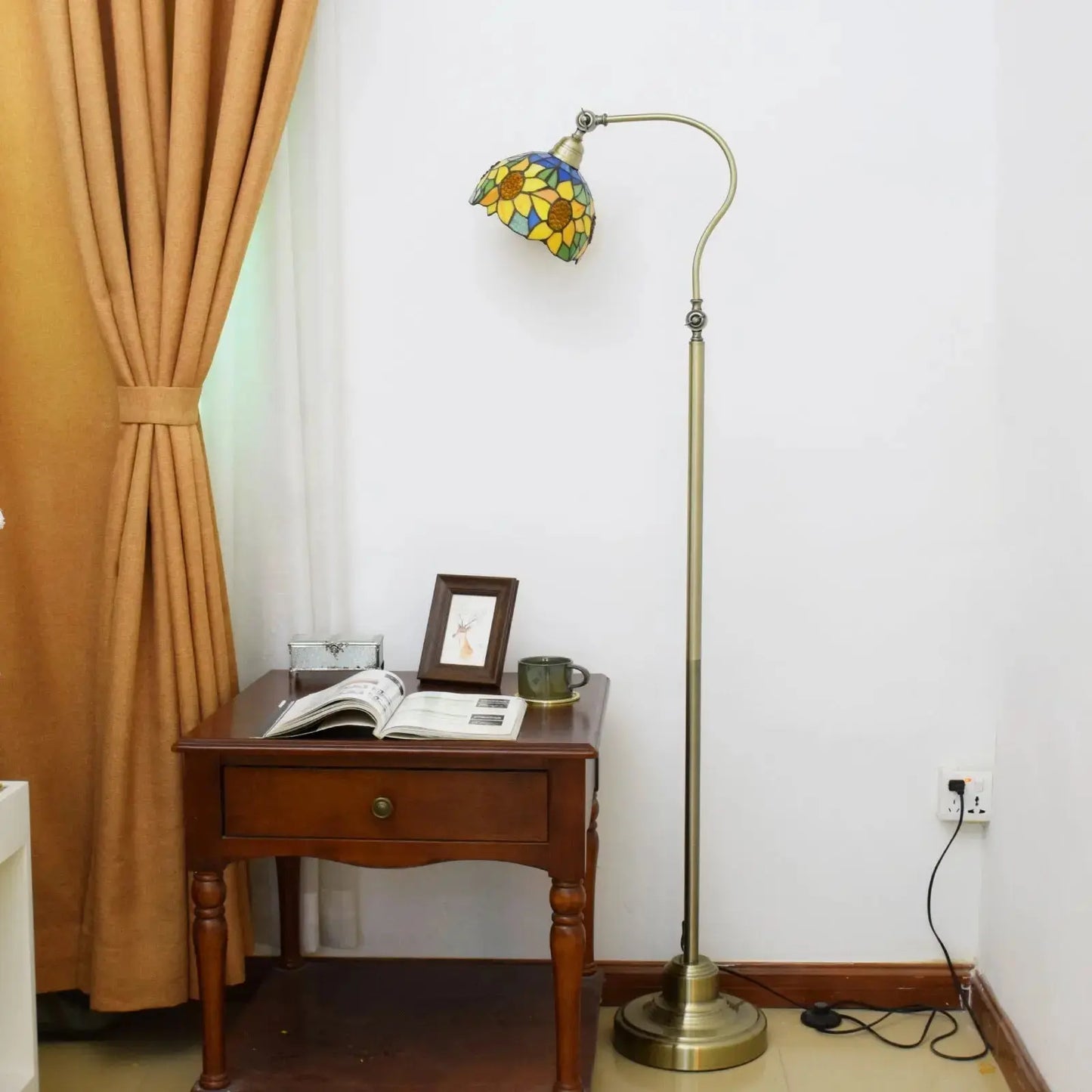 20cm Vintage Stained Glass Pastoral Yellow Sunflower Lampshade Tiffany Floor Light Classical Tiffany Lamp