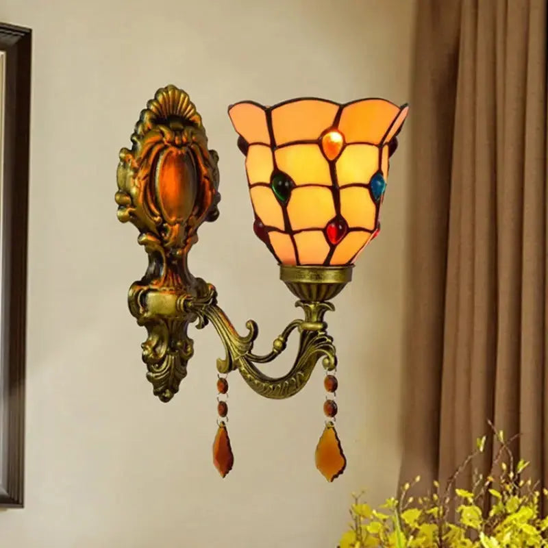 Tiffany Sconce Light Stained Glass Yellow Beads Lampshade Mini Wall Lamp Classical Tiffany Lamp